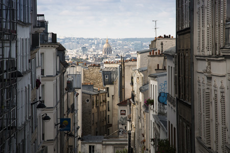 PARIS, FRANCE - SEPTEMBER 2016: Excellent view over the city of Paris in Pranceのeditorial素材