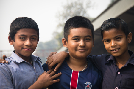 SRIMANGAL, BANGLADESH - FEBRUARY 2017: Children in the streets of Srimangal in Bangladeshのeditorial素材