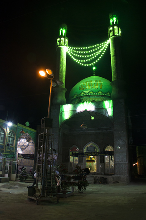 KASHAN, IRAN  NOVEMBER 2017: One of the mosques in the bazaar of Kashan in central Iran during the nightのeditorial素材