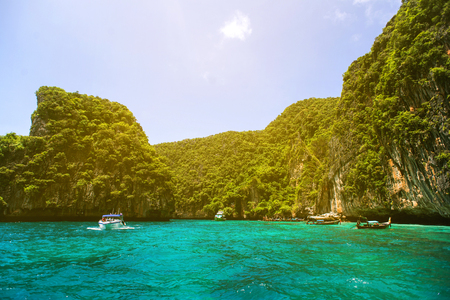 Travel vacation background - Tropical island with resorts - Phi-Phi island, Krabi Province, Thailandの写真素材