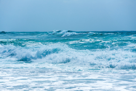 Blue Fresh Water Whitecap Waves Wash Ashoreの写真素材
