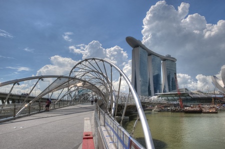 Double Helix Bridge to Marina Bay Sandsのeditorial素材