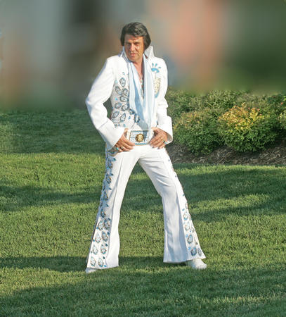 the king is backのeditorial素材