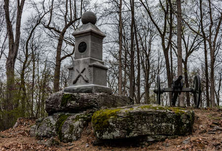 Rigbys Maryland Battery Monument, Powers Hill, Gettysburg National Military Park, Pennsylvania, USAのeditorial素材