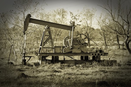 abandoned oil pump in houstonの写真素材