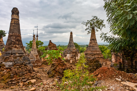 Shwe Inn Dein Pagoda, Shan State, Myanmarの写真素材
