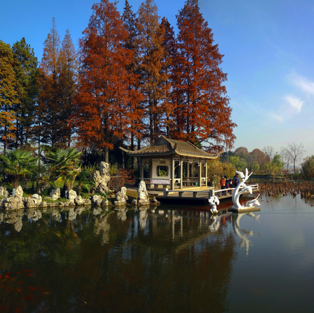Xuanwu Lake in autumnのeditorial素材