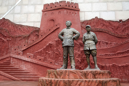 Mao Zedong and Zhu De sculptureのeditorial素材
