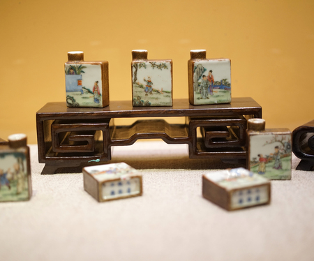 Enamel coloured snuff bottleのeditorial素材