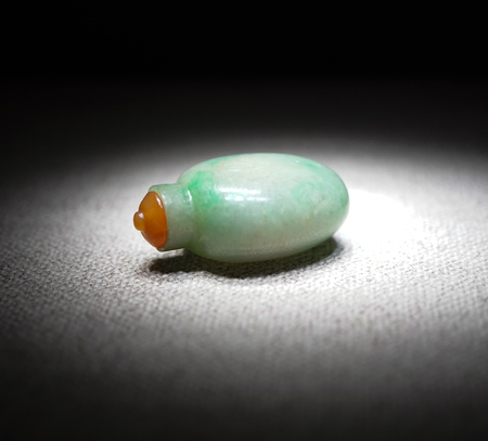 Jade snuff bottle