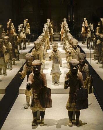 Han Dynasty pottery figurinesのeditorial素材