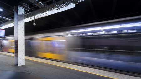 The vague Sydney subway platform