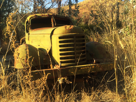 rusty truckのeditorial素材