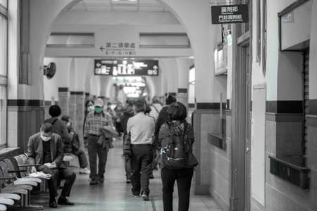 April 01, 2020, Taipei, Taiwan, National Taiwan University Hospital, people who go to the hospital to receive medicines will wear masksのeditorial素材