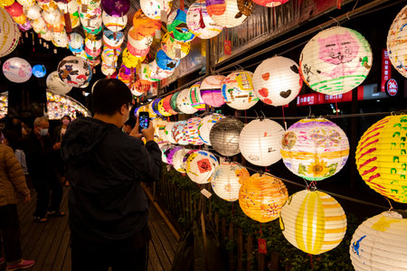 (2022 02 12 Lantern Festival in Taipei, Taiwan) Chinese traditional festival Lantern Festival, colorful lanterns in Taiwan Lantern Festivalのeditorial素材