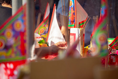 (Text: Qingzan Zhongyuan) Flag inserted on the Chinese Ghost Festival to sacrifice ghosts and...