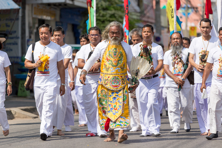 Nakhon Ratchasima, THAILAND - OCT 16 : An unidentified devotee of Vegetarian Festival, person who invites the spirits of gods to possess their bodies on October 16, 2015 in Nakhon Ratchasima, Thailandのeditorial素材