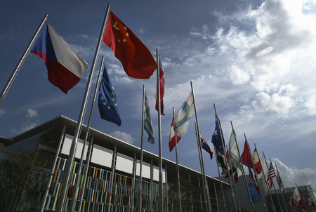 Flags of several nations including the Kintex square.