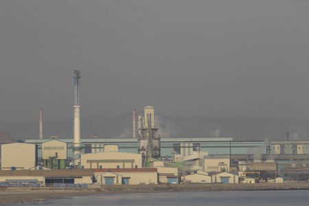Jan 16, 2018-Pohang, South Korea-The steel industry complex is covered with a thick haze in Pohang, South Korea. as the density of fine dust in the air is forecast to beのeditorial素材