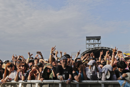 July 26. 2015 - South Korea, Ansan: Music Fans enjoy a sound and performance during the Ansan M Valley Rock Festival. Rock Festival is held on every july annual music festival. (Ryu Seung-il / Polaris)のeditorial素材