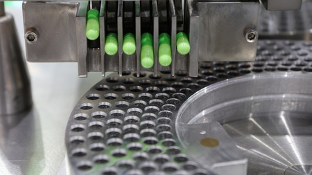 medical capsules packing process by machine ; close upの写真素材