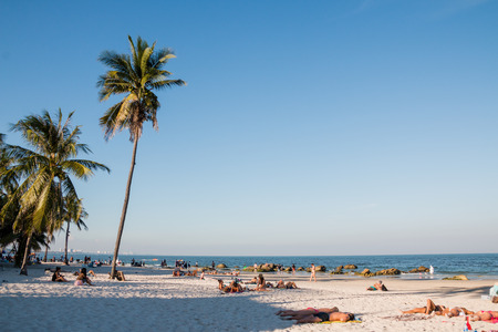 Prachuap Khiri Khan, Thailand - Dec 25: Tourists enjoy the sunny weather and relaxing at Huahin beach on Dec 25, 2016 in Prachuap Khiri Khan, Thailandのeditorial素材