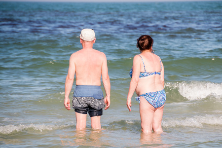 Prachuap Khiri Khan, Thailand - Dec 25: people enjoy on the beach at Hua Hin on Dec 25, 2016 in Prachuap Khiri Khan, Thailandのeditorial素材