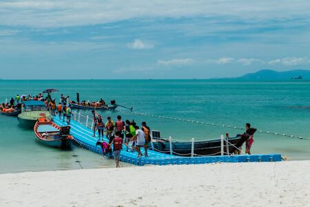 Surat Thani, Thailand - June 24, 2017:  Tourists enjoying a beautiful beach in Angthong National Park, Koh Samui, Thailand.のeditorial素材