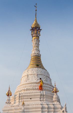 CHIANG RAI / THAILAND - FEBRUARY 10 2016: ovices monk vipassana meditation at front of Buddha statue.のeditorial素材