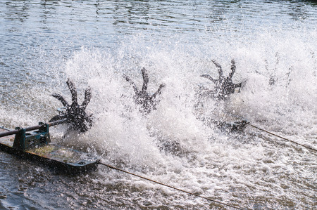 Aerator turbine wheel fill oxygen into water