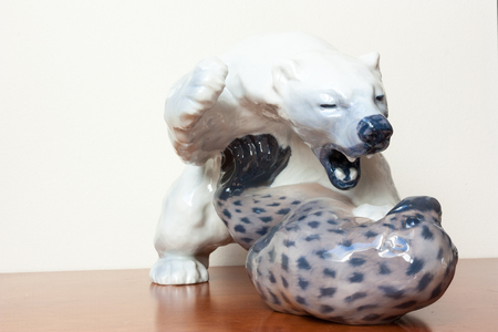 polar bear ceramic fighting with seal by polar bear stay on topの写真素材