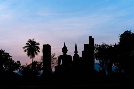 Sukhothai Silhouettes. Wat Mahathat At Sukhothai Historical Park Thailand.の写真素材