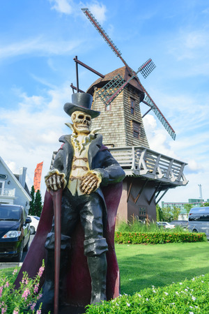 Halloween ghost Statue backgroundのeditorial素材