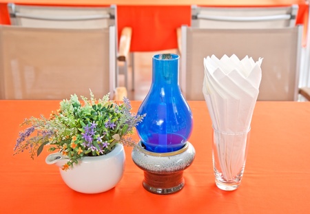 Candle and flower setup decoration on the tableの写真素材
