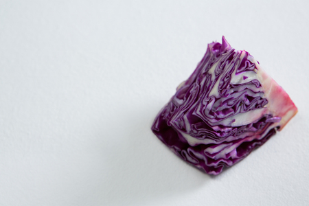 Close-up of sliced red cabbage on a white backgroundの写真素材