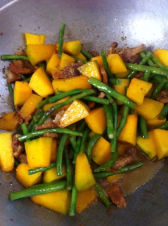 Stir-fried squash with string beans.の素材