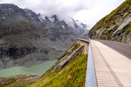 Grossglockner High Alpine Road, German: Grossglockner-Hochalpenstrasse. High mountain pass road in Austrian Alps, Austria.の写真素材