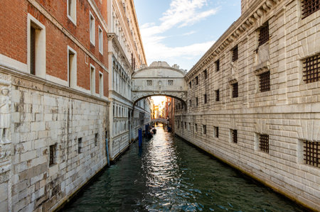 Ponte dei Sospiri (Bridge of Sighs) in Venice, Italy.の写真素材