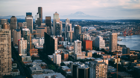 Seattle skyline during sunsetのeditorial素材
