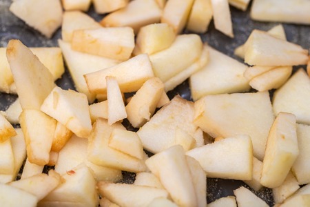 Apple slices, peeled and sliced for apple pie.