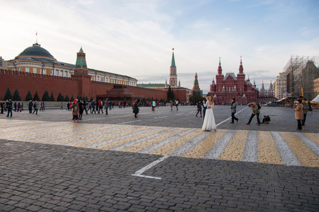 wedding on the red square in Moscow. Moscow, Russia - October 29, 2015: Moscow Kremlin and Red Square.のeditorial素材