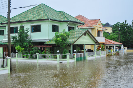Lopburi, Thailand, October 17 2010: The heavy downpour caused a flash flood flooding into public houses.のeditorial素材