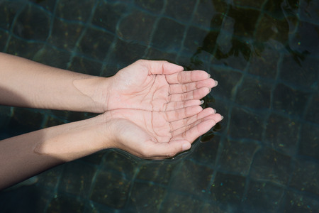 Hand in waterの写真素材