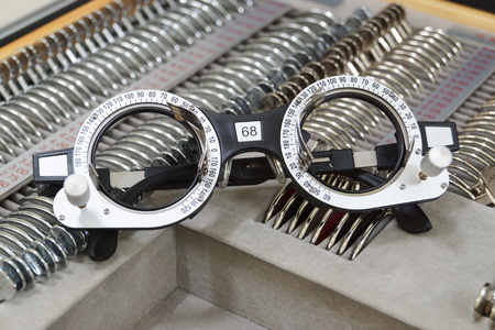 trial frame and trial lenses