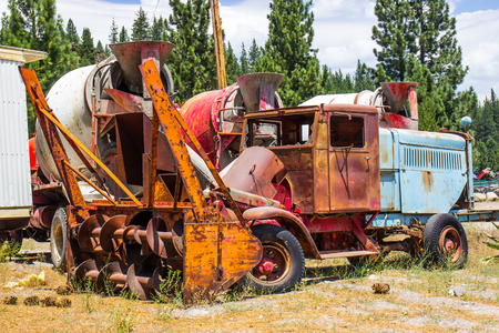 Vintage Snow Blower Vehicle In Salvage Yardの写真素材
