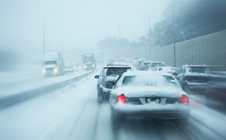 Winter Storm Traffic. I-294 Chicago Highway During Snow Storm. Heavy Snowfall and Heavy Traffic. のeditorial素材