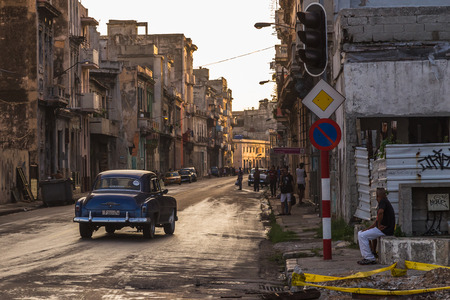 San Lazaro at dusk in Cento Havana, Cuba.This road runs parallel with the Malecon & is normally an excellent place to spot the old cars as it's on a popular taxi route.のeditorial素材