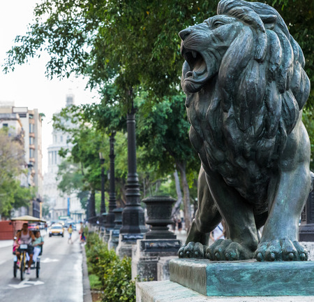 A lion statue on the end of the Prado in Havana.の写真素材