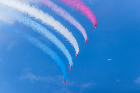 Red Arrows bank in Python formation at the 2016 Southport airshow.のeditorial素材