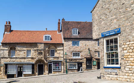 Buildings climbing up Steep Hill in Lincoln seen in June 2021.のeditorial素材
